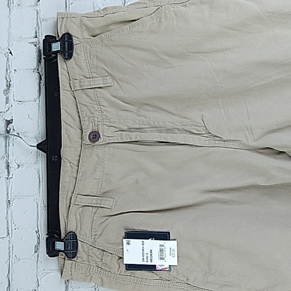 Mens Iowa Hawkeyes NCCA khaki Shorts 34 NWT - Picture 2 of 7